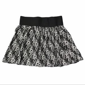 Takara Mini Skirt Black & White Floral Print Flowy Elastic Waist - Medium